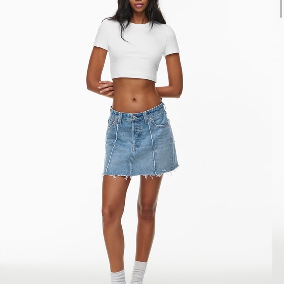 Levi’s Aritzia Premium Icon Denim Skirt 26 Ladies - Picture 2 of 8